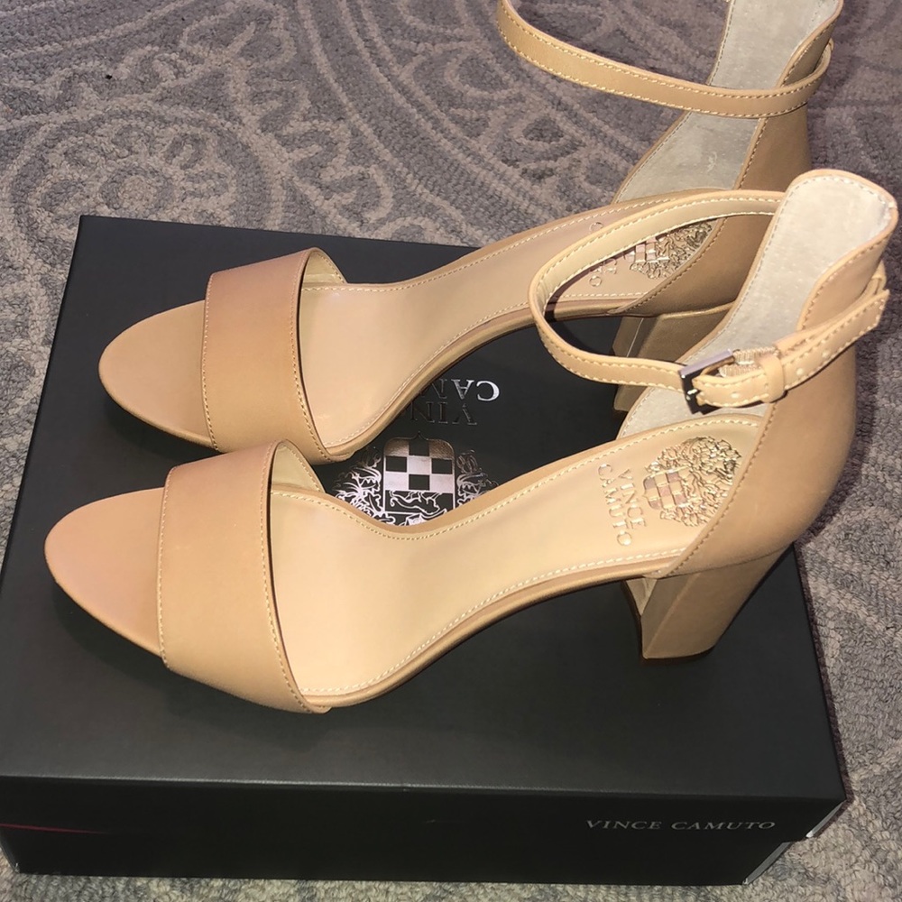 Vince Camuto Corlina Nude Heels 10.5 - Picture 2 of 5